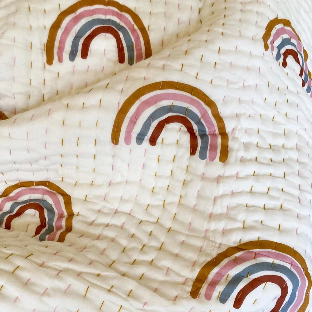 ⭐️ BOGO ⭐️ HP-Over the Rainbow Kantha Baby Quilt - Picture 6 of 8